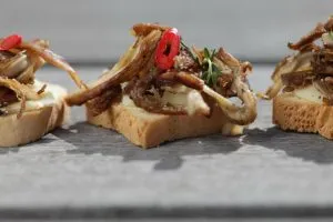 бутерброды с грибами вёшенками
