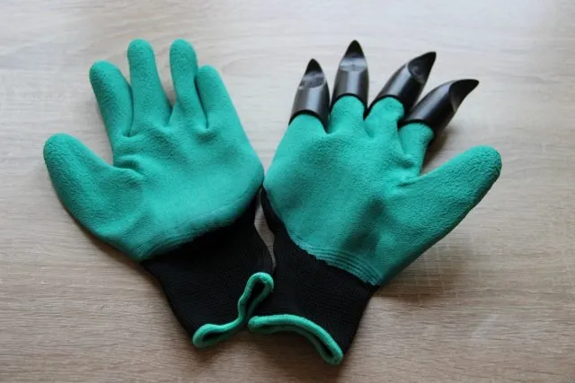 когтистые перчатки 